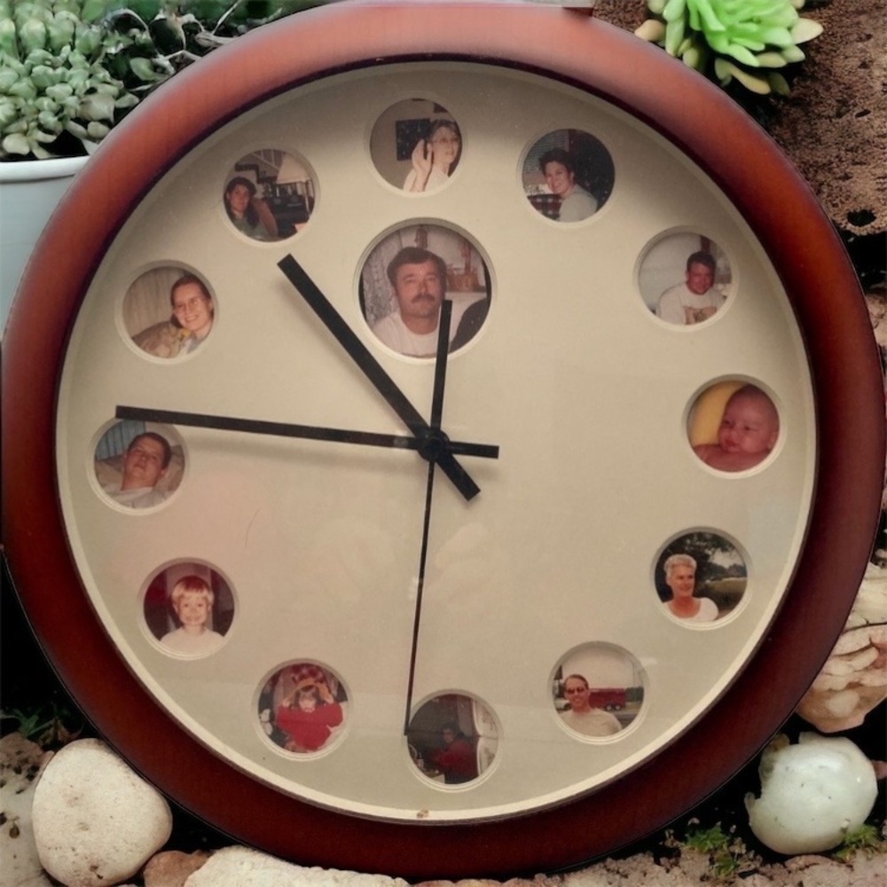 🤎Photo Frame Wall Clock(Vintage)